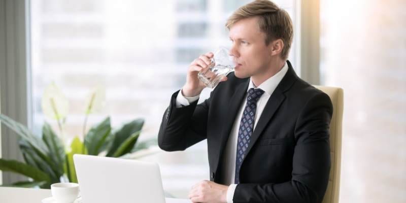 Woda mineralna butelkowana dla firm
