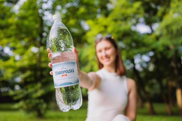 Woda Staropolska 1,5l lekkogazowana